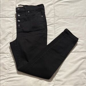 Women's Black High-Waisted Jeans